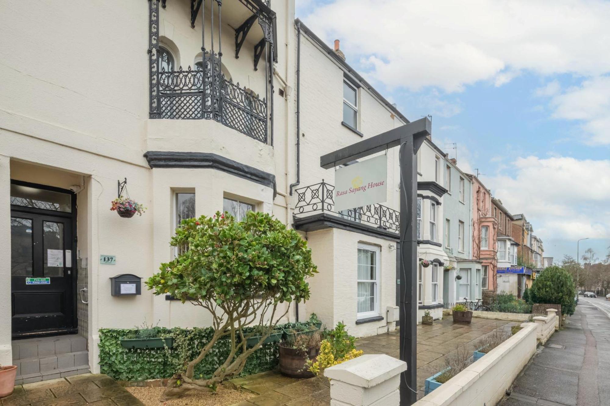 Rasa Sayang House - Self-Check-In Guesthouse Oxford Ngoại thất bức ảnh